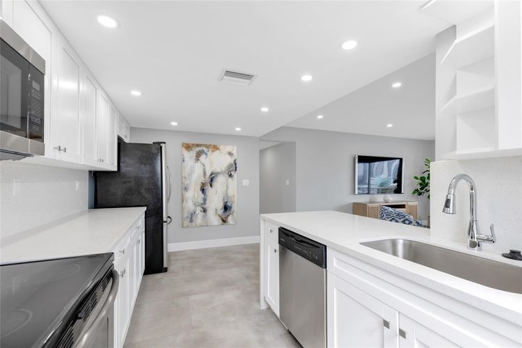 Lauderdale Tower #7H image #12