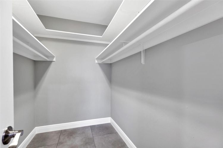 Lauderdale Tower #7H image #18