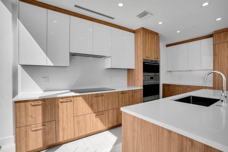 Selene Oceanfront Residences #E-2501 image #14