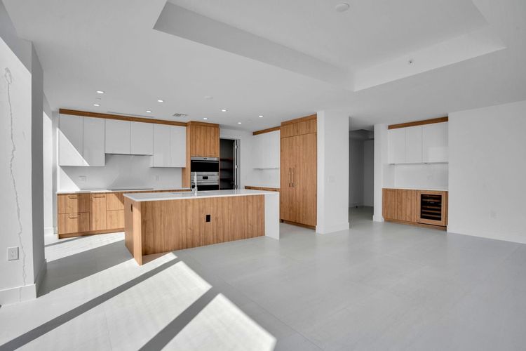 Selene Oceanfront Residences #E-2501 image #18