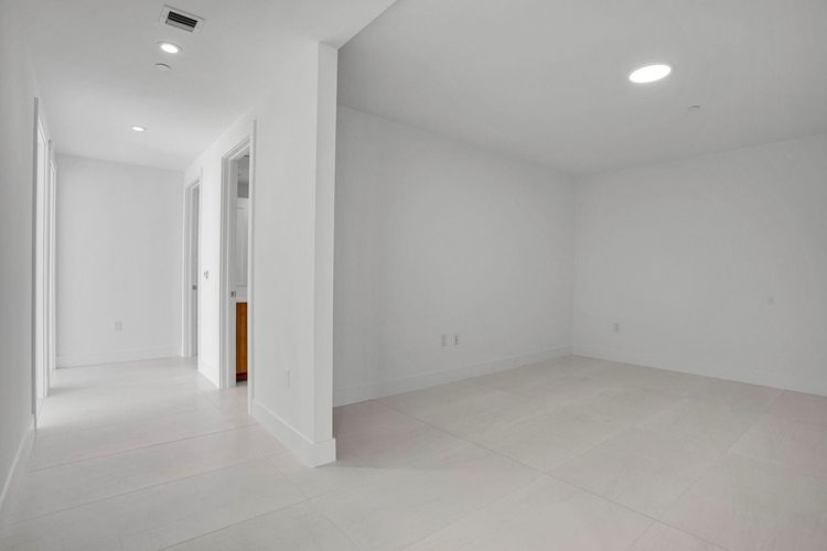 Selene Oceanfront Residences #E-2501 image #27