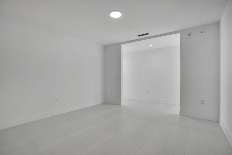 Selene Oceanfront Residences #E-2501 image #29