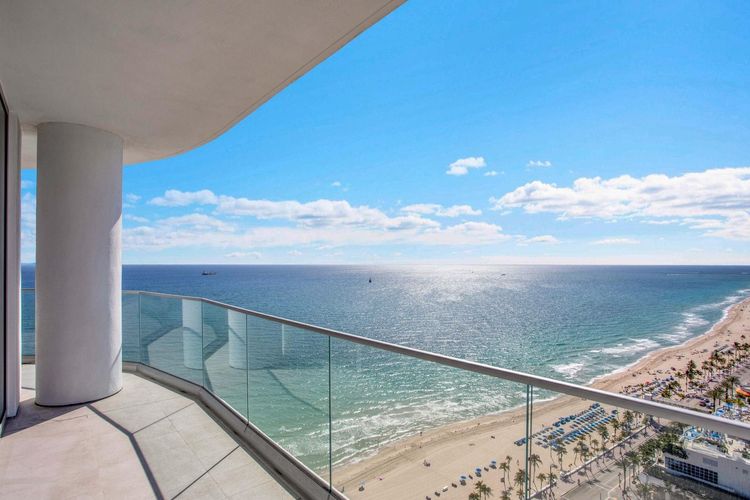 Selene Oceanfront Residences #E-2501 image #8