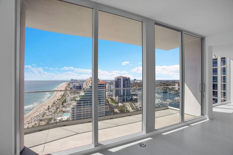 Selene Oceanfront Residences #E-2501 image #9