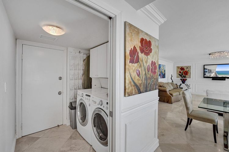 Plaza South #25H image #13