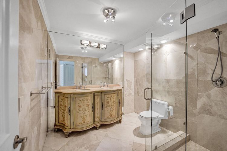 Plaza South #25H image #23