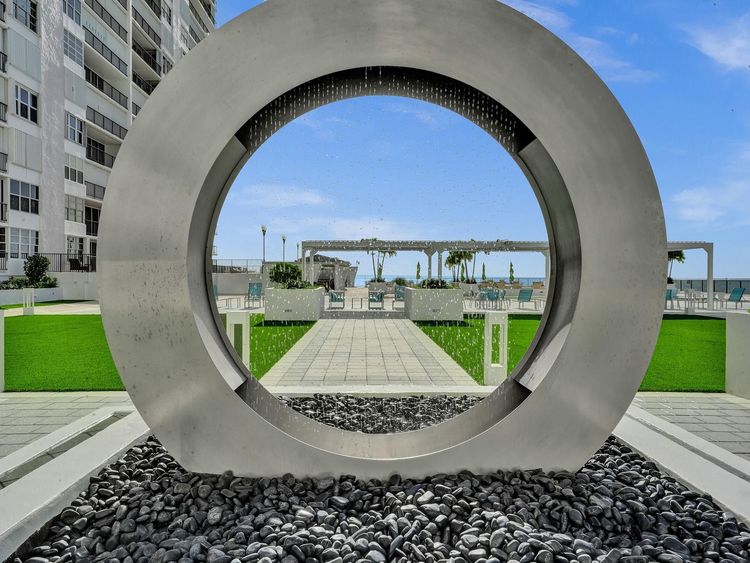 Plaza South #25H image #33