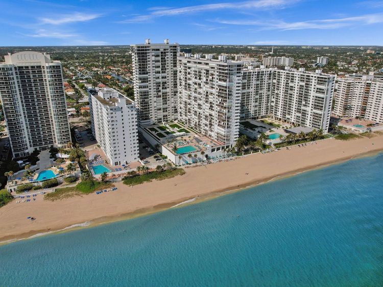 Plaza South #25H image #61