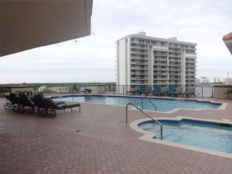 Jackson Tower #1005D image #26