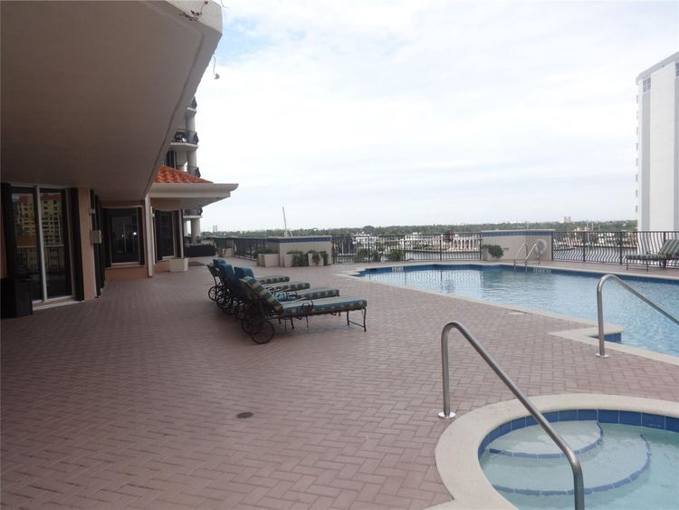 Jackson Tower #1005D image #27