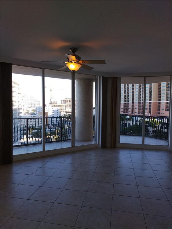 Jackson Tower #1005D image #8