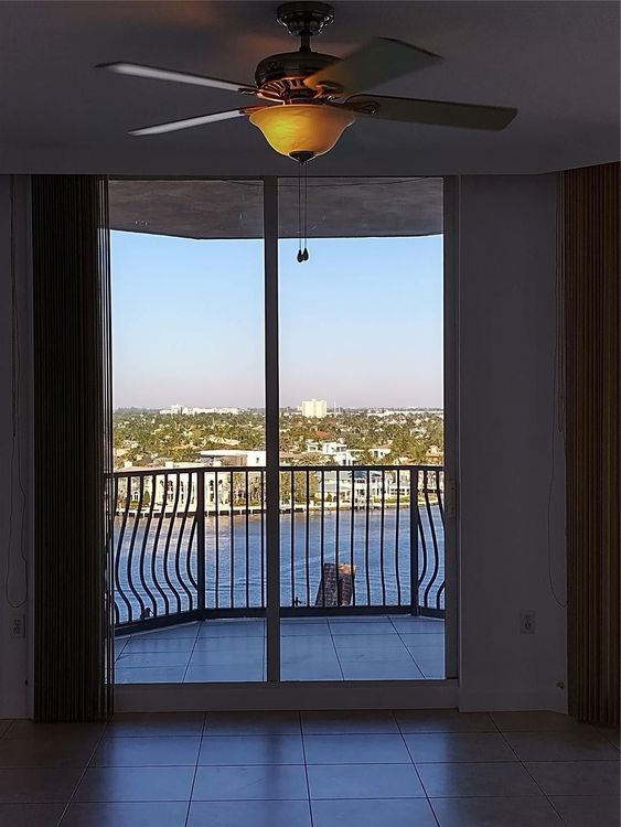 Jackson Tower #1005D image #9