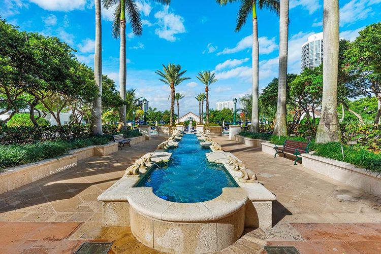 Williams Island 2000 image #8