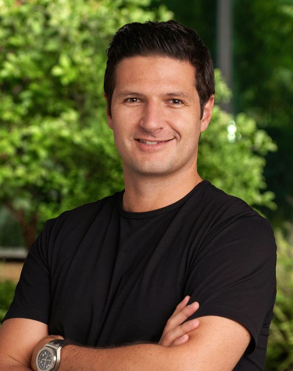 agent Torsten Maehle, null